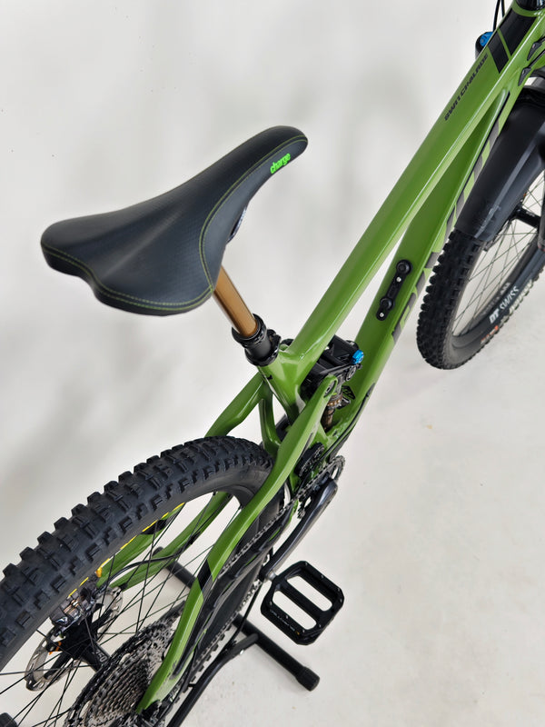 Pivot Switchblade Pro XT/XTR 2023 / LARGE / RRP: £8,100.00 / Very Good Condition