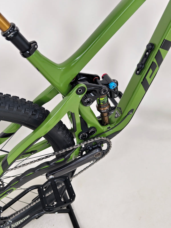 Pivot Switchblade Pro XT/XTR 2023 / LARGE / RRP: £8,100.00 / Very Good Condition