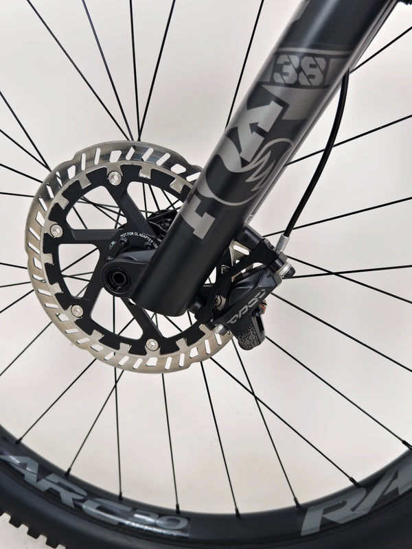 Santa Cruz Megatower 2 GX AXS C 2023 / Customized / LARGE / RRP: £7,899.00/ Excellent Condition!