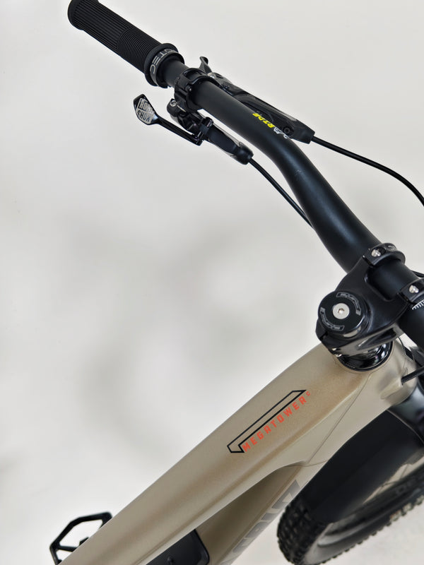 Santa Cruz Megatower 2 GX AXS C 2023 / Customized / LARGE / RRP: £7,899.00/ Excellent Condition!