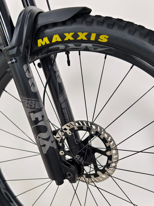 Santa Cruz Megatower 2 GX AXS C 2023 / Customized / LARGE / RRP: £7,899.00/ Excellent Condition!