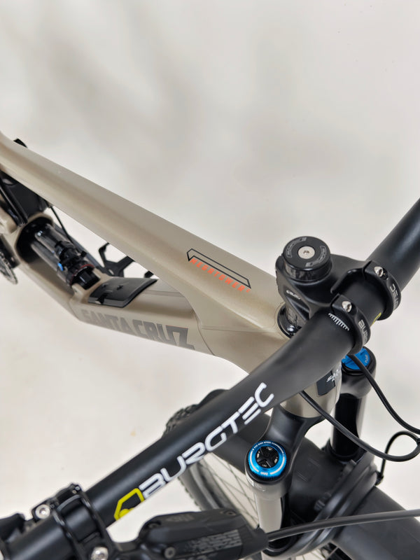 Santa Cruz Megatower 2 GX AXS C 2023 / Customized / LARGE / RRP: £7,899.00/ Excellent Condition!