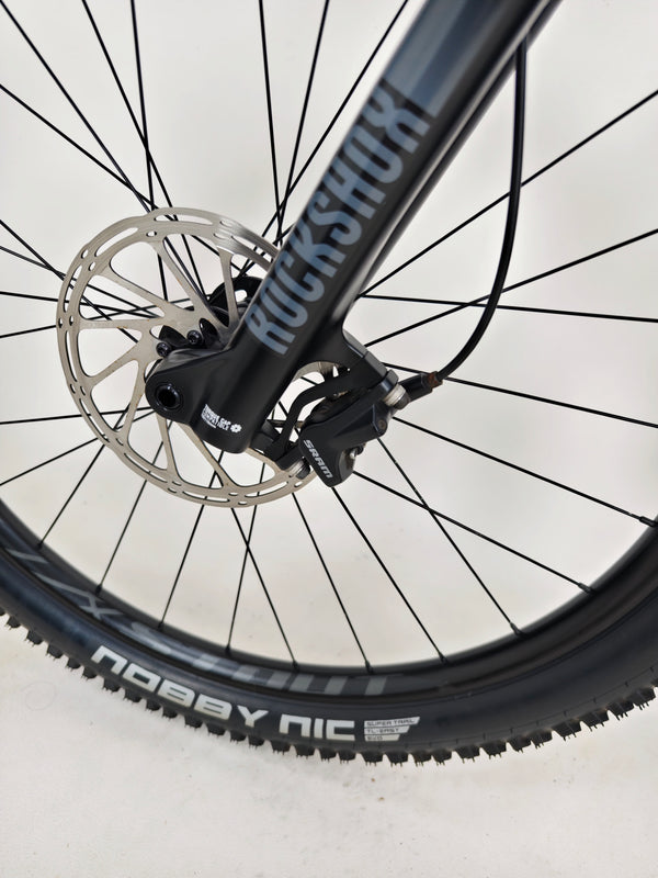 Specialized Fuse Sport 27.5 2023 / LARGE / RRP: £1,600.00 / Excellent Condition
