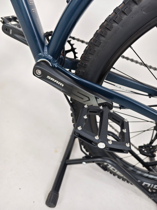 Specialized Fuse Sport 27.5 2023 / LARGE / RRP: £1,600.00 / Excellent Condition