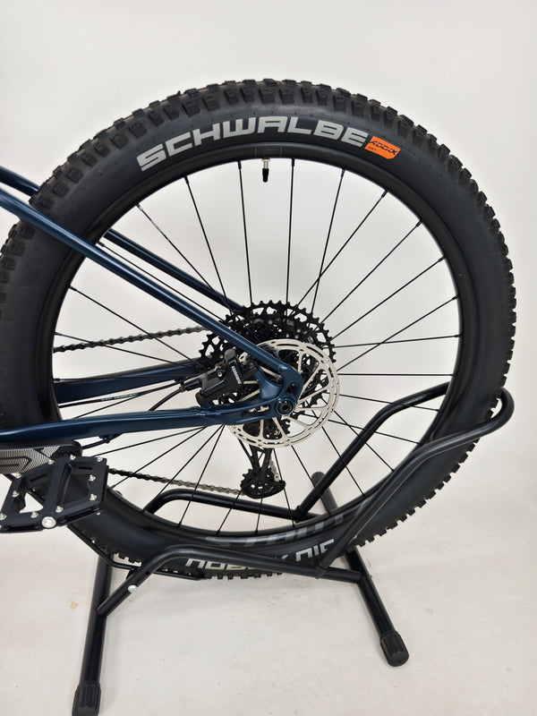 Specialized Fuse Sport 27.5 2023 / LARGE / RRP: £1,600.00 / Excellent Condition
