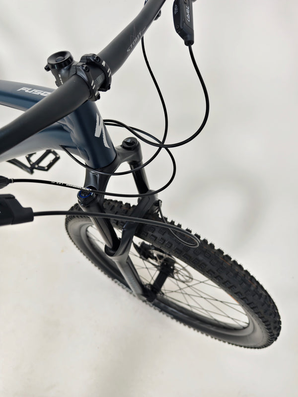 Specialized Fuse Sport 27.5 2023 / LARGE / RRP: £1,600.00 / Excellent Condition