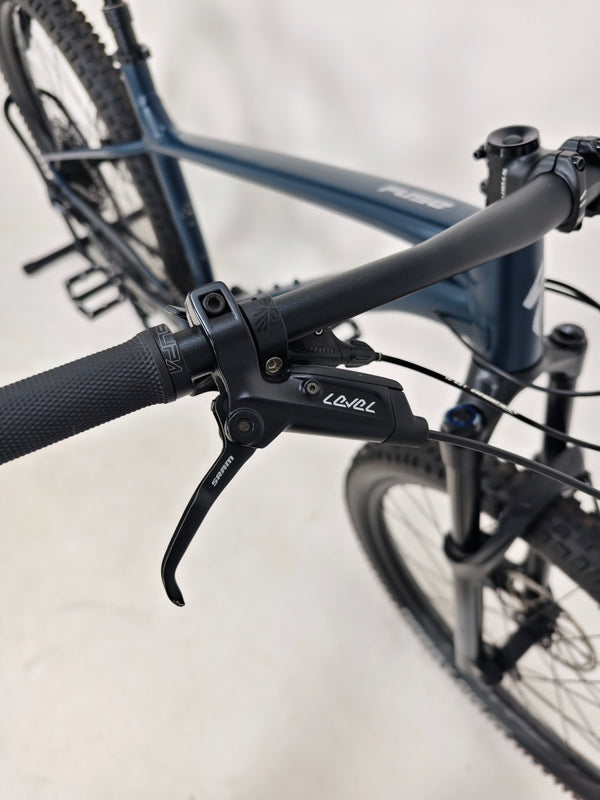 Specialized Fuse Sport 27.5 2023 / LARGE / RRP: £1,600.00 / Excellent Condition