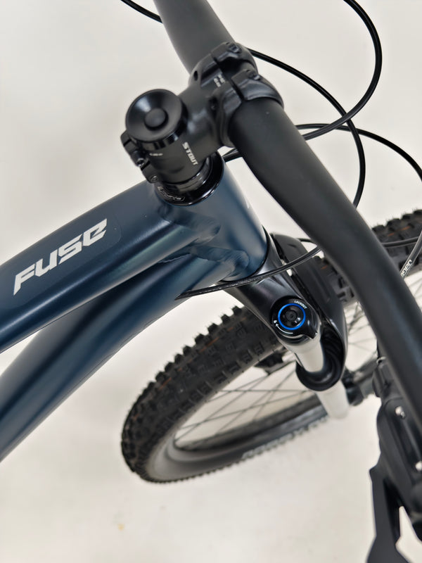 Specialized Fuse Sport 27.5 2023 / LARGE / RRP: £1,600.00 / Excellent Condition