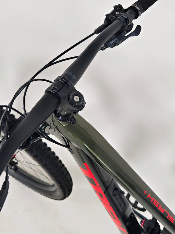 Trek Slash 7 2022 / ML/ 180 mm travel / RRP: £3,200.00 / Very Good Condition!