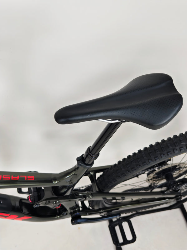 Trek Slash 7 2022 / ML/ 180 mm travel / RRP: £3,200.00 / Very Good Condition!