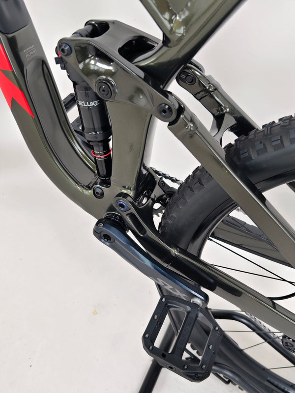 Trek Slash 7 2022 / ML/ 180 mm travel / RRP: £3,200.00 / Very Good Condition!