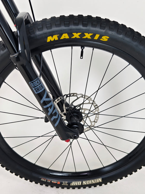 Trek Slash 7 2022 / ML/ 180 mm travel / RRP: £3,200.00 / Very Good Condition!