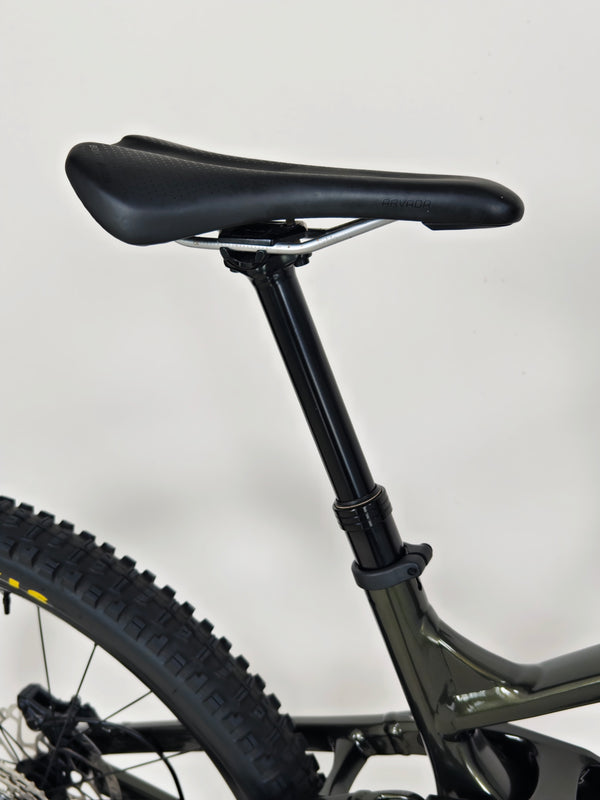 Trek Slash 7 2022 / ML/ 180 mm travel / RRP: £3,200.00 / Very Good Condition!