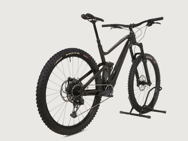 Lapierre Zesty AM CF 8.9 2023/ LARGE /Lyrik / RRP: £5,899.00 / LIKE NEW!
