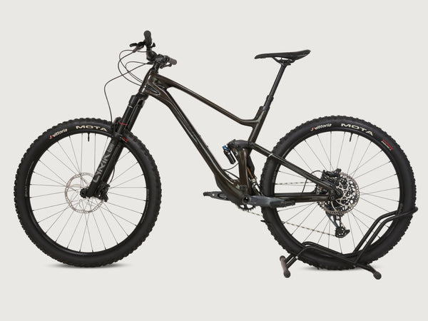 Lapierre Zesty AM CF 8.9 2023/ LARGE /Lyrik / RRP: £5,899.00 / LIKE NEW!