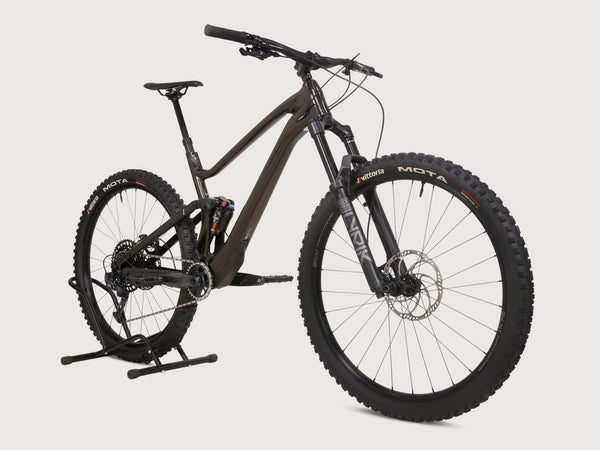 Lapierre Zesty AM CF 8.9 2023/ LARGE /Lyrik / RRP: £5,899.00 / LIKE NEW!
