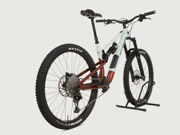 Rocky Mountain Slayer Carbon 50 2023 / LARGE / RRP: £5,999.00 / Very Good Condition
