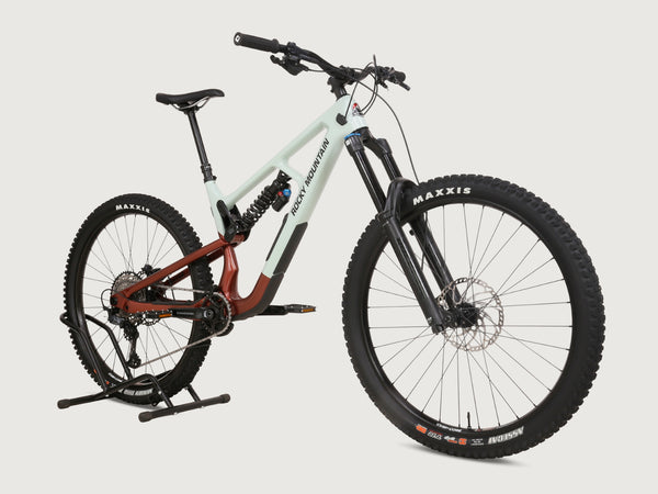 Rocky Mountain Slayer Carbon 50 2023 / LARGE / RRP: £5,999.00 / Very Good Condition