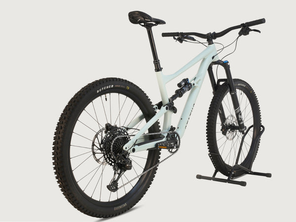 Specialized Status 160 2023 / LARGE (S4) / RRP: £2,900.00 / Very Good Condition