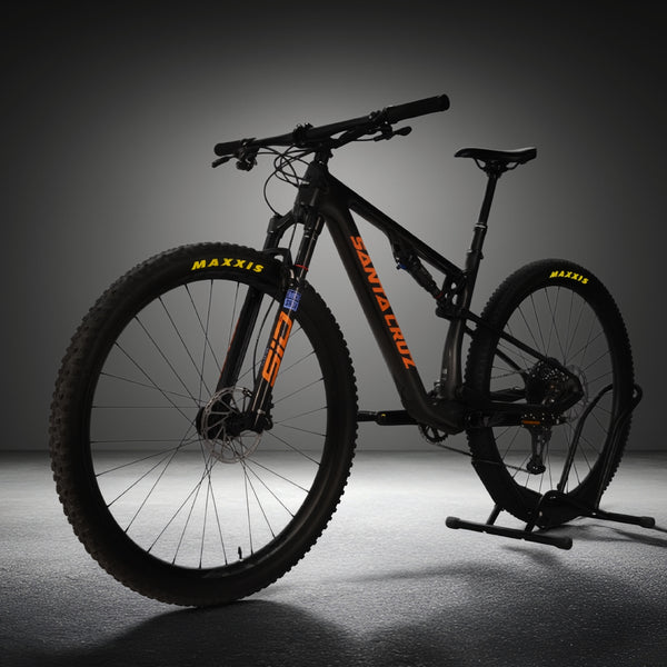 Santa Cruz Blur 4 C S 2022 / MEDIUM / RRP: £5,499.00 / Very Good Condition
