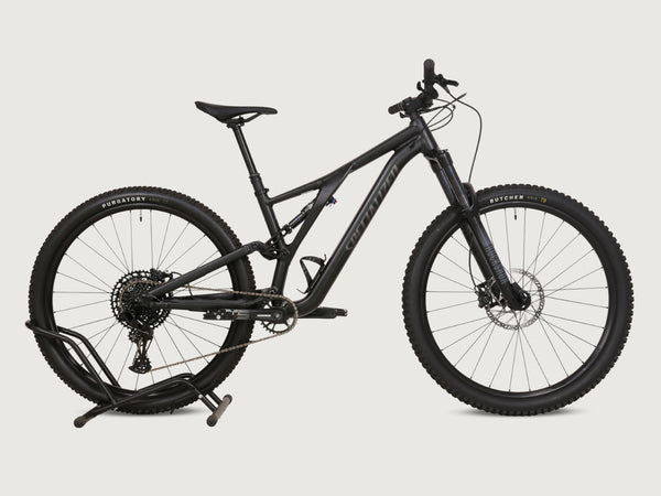 Specialized Stumpjumper Alloy 2022 / S4 - LARGE /RRP: £2,100.00 / Very Good Condition