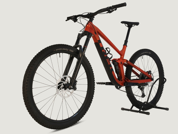 Trek Slash 7 2023 / MEDIUM / RRP: £3,200.00 / Very Good Condition