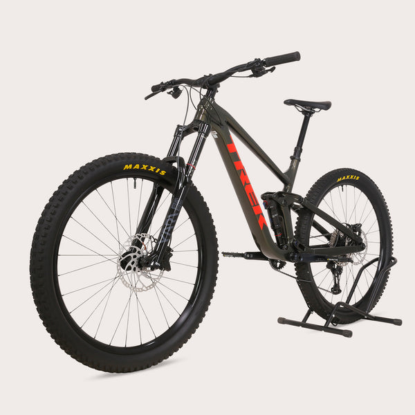 Trek Slash 7 2022 / ML/ 180 mm travel / RRP: £3,200.00 / Very Good Condition!