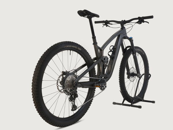 TREK Fuel EX 9.7 Gen 6 2023 CARBON / LARGE / RRP: £4,175.00 / Very Good Condition