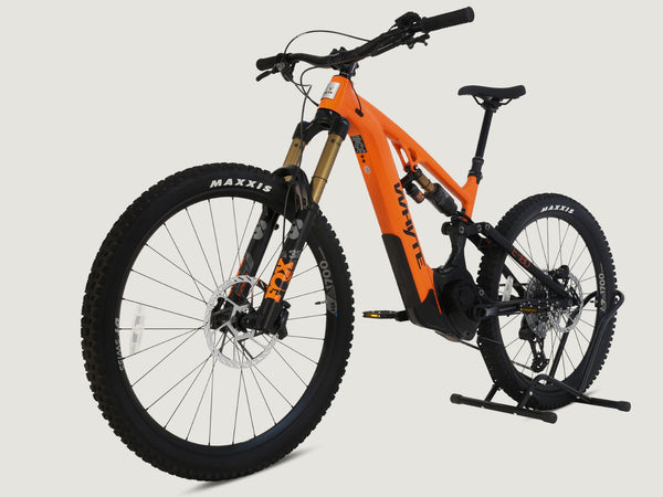 Whyte E-180 RSX Electric FS Bike 2025 / MEDIUM/ RRP: £5,499.00 / Like NEW! / Only 88 miles from new!