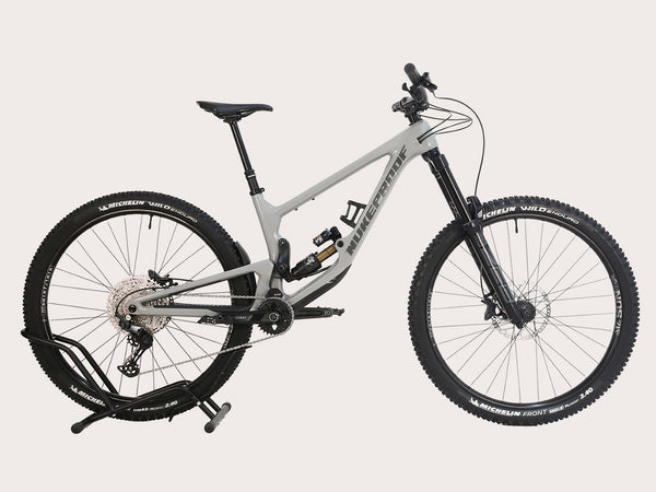 Nukeproof Giga 290 Comp Carbon 2022 / MEDIUM / RRP: £3,699.00 / Excellent Condition