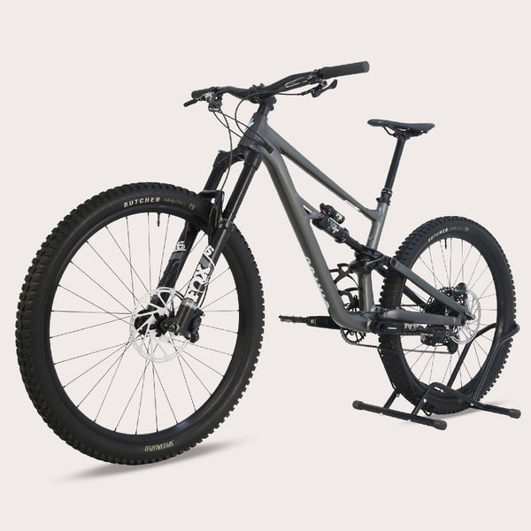 Specialized Status 160 2023/ MEDIUM (S3) / RRP: £2,900.00 / Very Good Condition