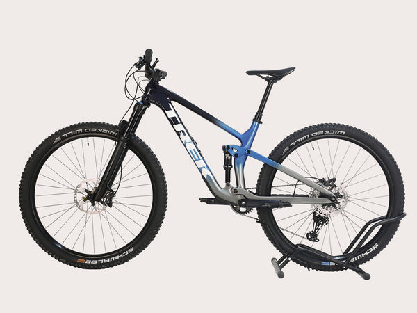 Trek Top Fuel 9.7 2022 CARBON (Customized)/ MEDIUM / RRP: £4,700.00 / Like New!