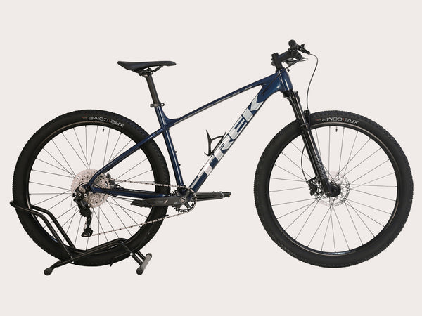 Trek X-CALIBER 7 2021 Mountain Bike / MEDIUM-LARGE / Very Good Condition